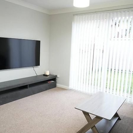 Harmony In Bicester Villa Exterior photo
